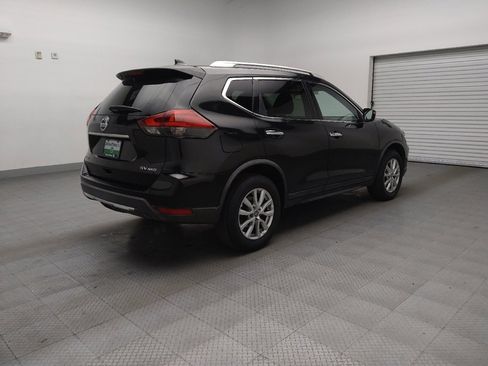 Used 2018 Nissan Rogue SV image 9