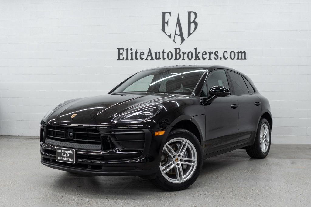 Used 2024 Porsche Macan AWD/4WD image 1