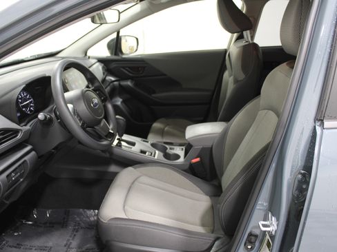 Used 2024 Subaru Crosstrek 2.0i Premium image 3