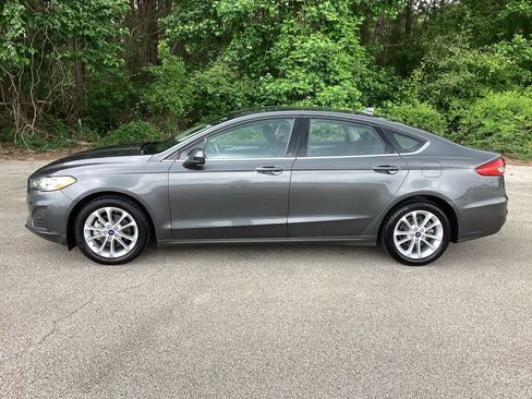 Used 2020 Ford Fusion SE FWD image 6