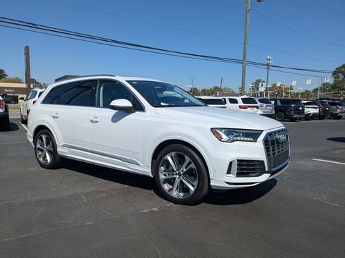 Used 2021 Audi Q7 3.0T Prestige w/ Prestige Package AWD/4WD image 3