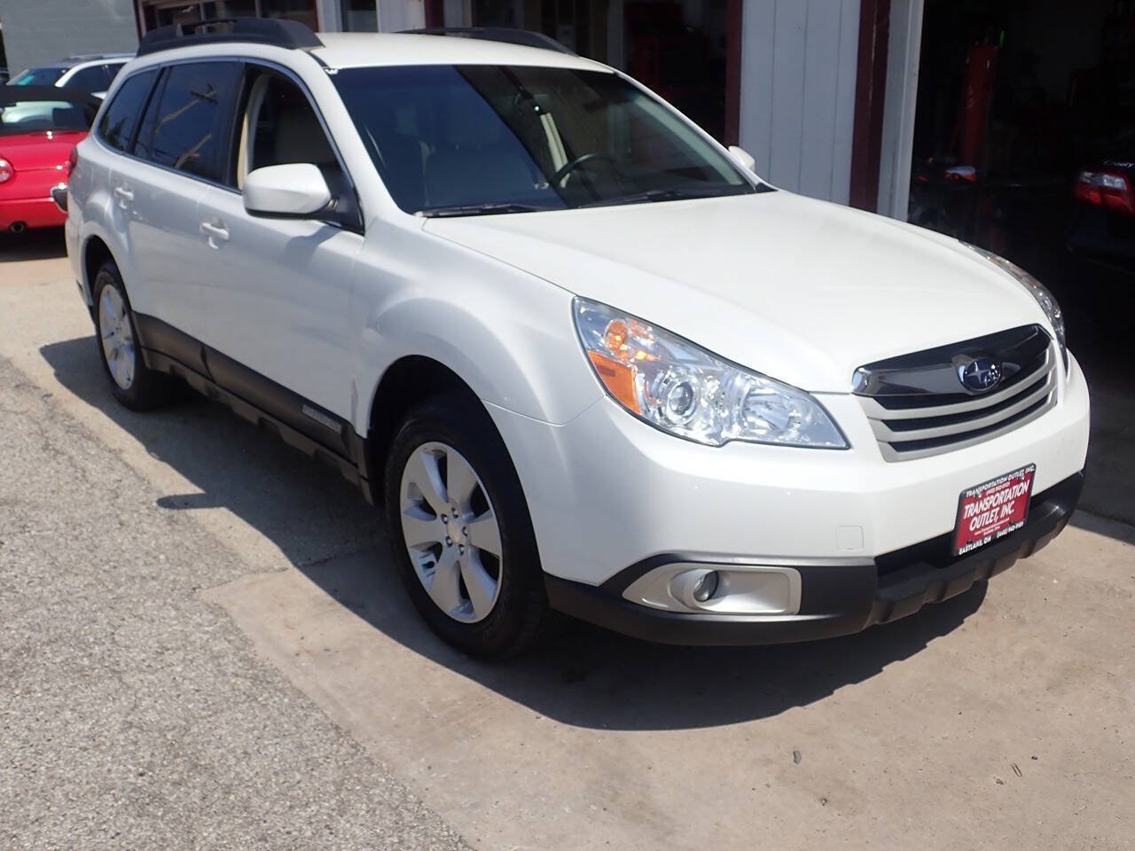 Used 2011 Subaru Outback 2.5i Premium w/ All-Weather Pkg AWD/4WD image 22