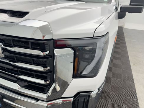 Certified 2025 GMC Sierra 2500 SLE w/ SLE Convenience Package image 11