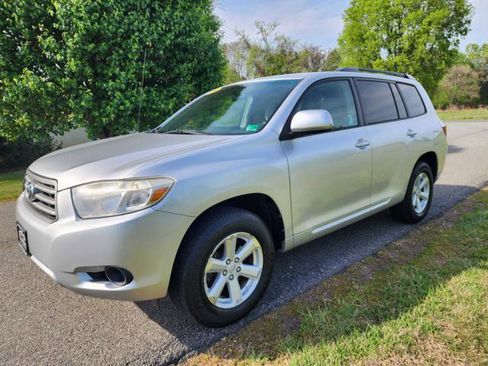 Used 2010 Toyota Highlander 4WD image 2