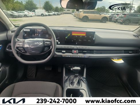 New 2026 Kia K4 FWD image 16