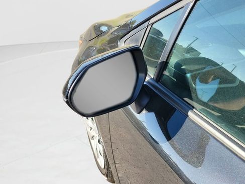 Used 2022 Toyota Corolla LE image 19