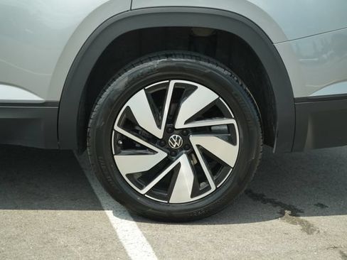 Used 2025 Volkswagen Atlas SE FWD image 43