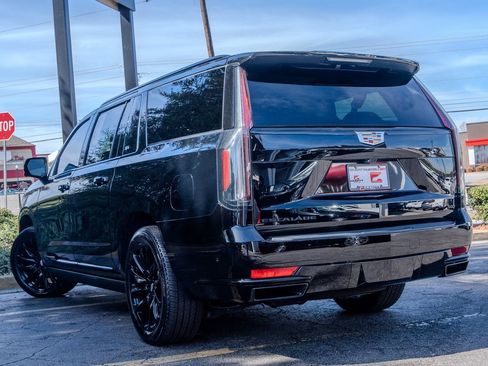 Used 2024 Cadillac Escalade ESV Sport Platinum w/ LPO, ONYX Package image 26