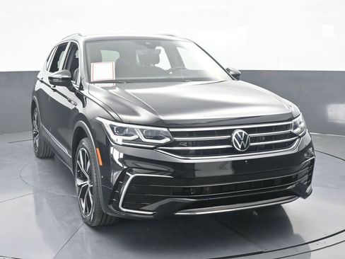 Used 2022 Volkswagen Tiguan SEL R-Line image 9
