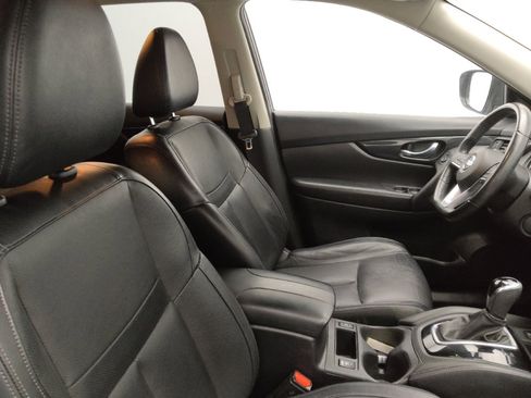 Used 2018 Nissan Rogue SL w/ Premium Package image 21