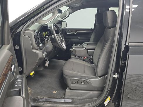 Used 2024 GMC Sierra 1500 Elevation AWD/4WD image 3