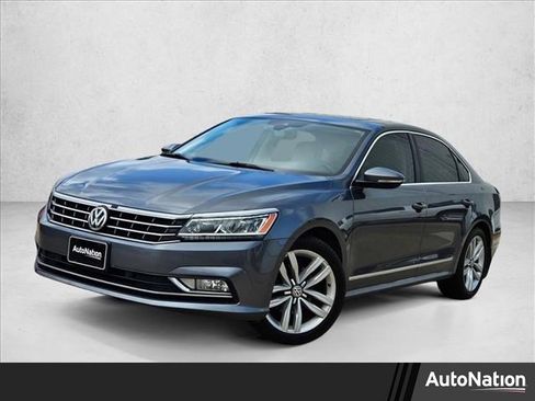 Used 2017 Volkswagen Passat 3.6 SEL Premium FWD image 1