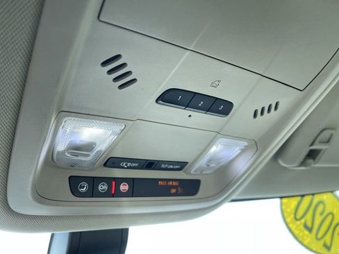 Used 2020 Buick Enclave Essence image 33