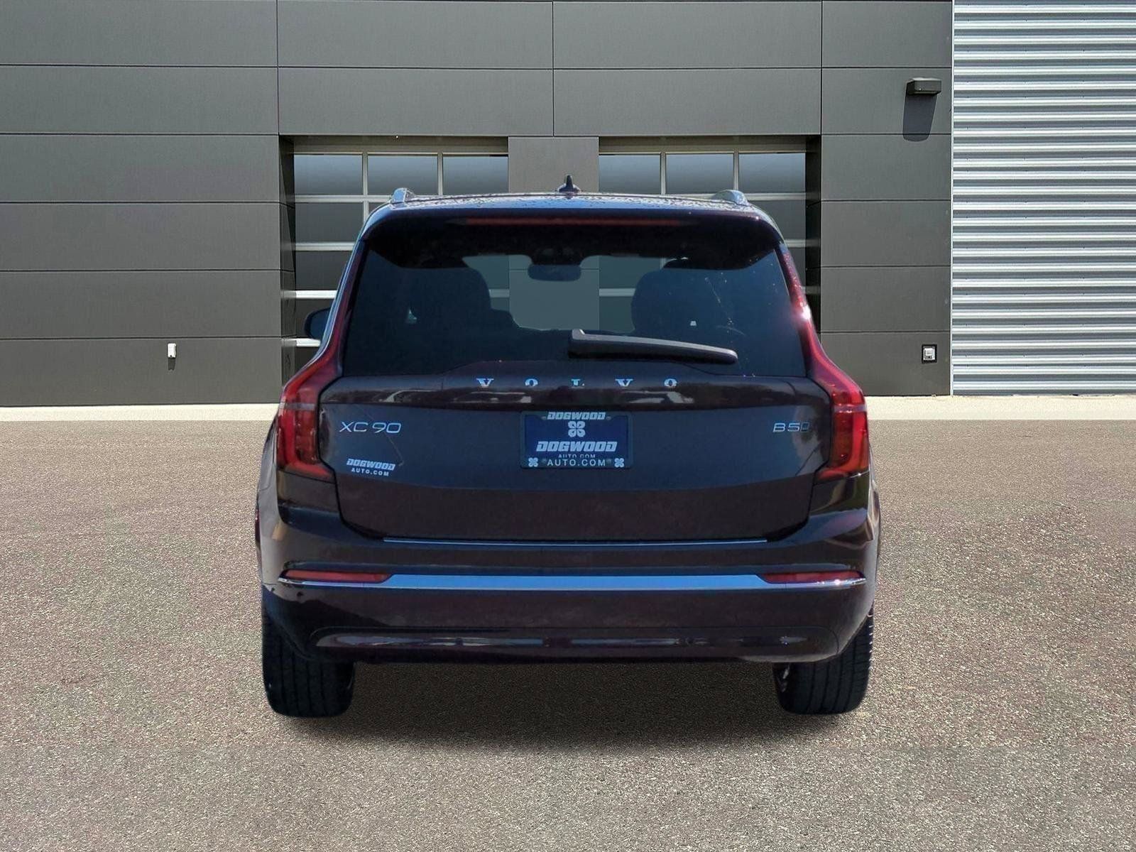 New 2026 Volvo XC90 B5 Ultra w/ Protection Package Premier AWD/4WD image 6