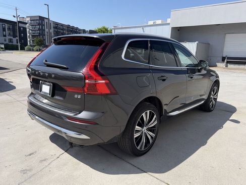 Used 2022 Volvo XC60 B5 Inscription w/ Climate Package image 9