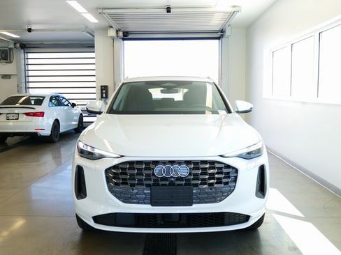 New 2025 Audi Q5 Premium Plus image 2