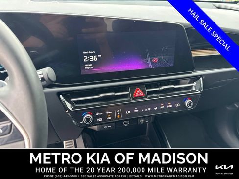 Used 2025 Kia Niro EX Touring FWD image 21