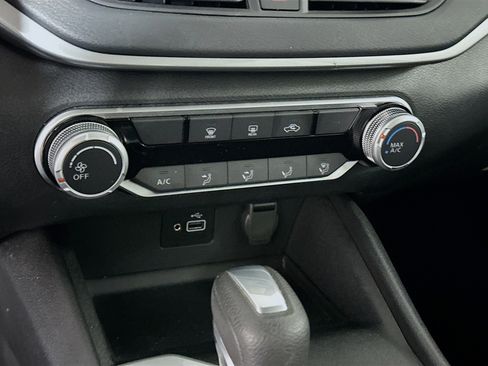 Used 2024 Nissan Altima 2.5 S image 23