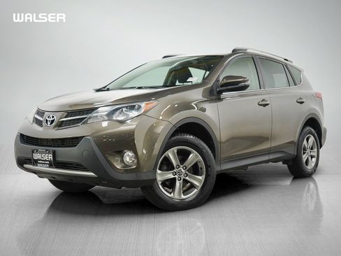 Used 2015 Toyota RAV4 XLE AWD/4WD image 1