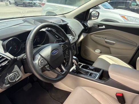 Used 2019 Ford Escape Titanium AWD/4WD image 12
