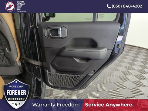 Used 2023 Jeep Wrangler Unlimited Rubicon 4xe w/ Cold Weather Group AWD/4WD image 29