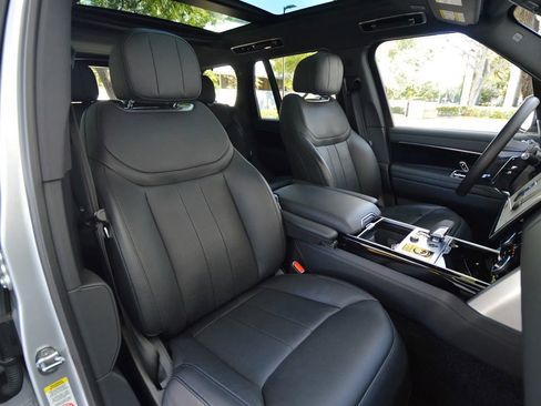 Used 2023 Land Rover Range Rover Autobiography image 33