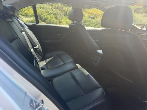 Used 2011 BMW 328i Sedan RWD image 17
