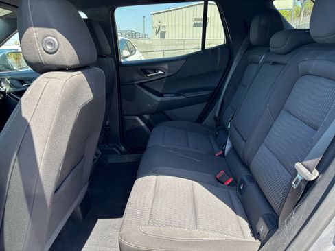Used 2025 Chevrolet Equinox LT FWD image 27