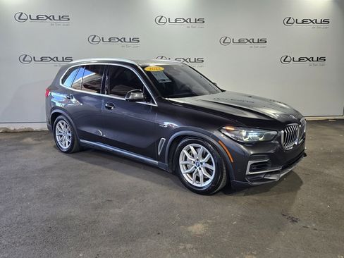 Used 2022 BMW X5 xDrive45e w/ Climate Comfort Package image 3