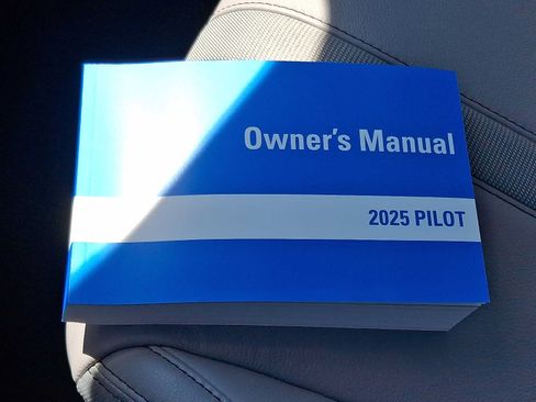 Certified 2025 Honda Pilot Touring image 26