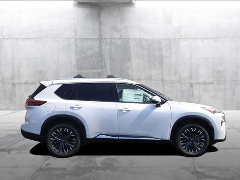 New 2026 Nissan Rogue Platinum w/ Platinum Premium Package image 5
