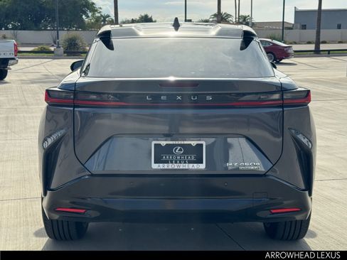 Used 2023 Lexus RZ 450e Premium image 6