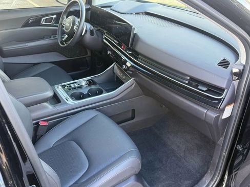 Used 2025 Kia Carnival SX Prestige FWD image 14
