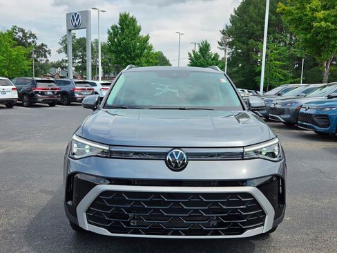 Used 2025 Volkswagen Taos SEL w/ Black Wheel Plus Package AWD/4WD image 8