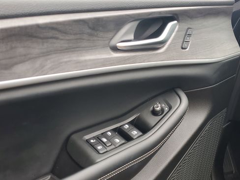 Used 2024 Jeep Grand Cherokee Limited image 7