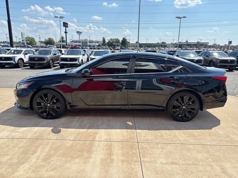 Certified 2022 Nissan Altima 2.5 SR w/ Midnight Edition Package FWD image 2