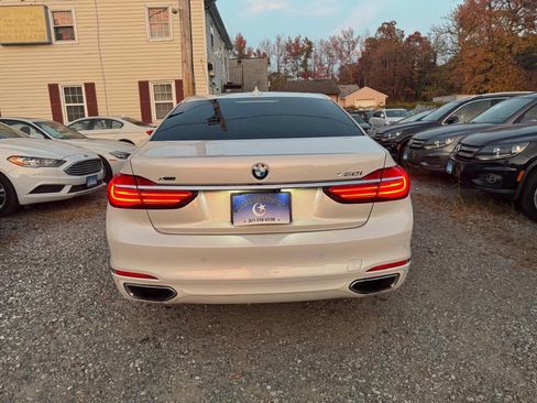 Used 2017 BMW 750i xDrive image 10
