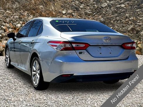 Used 2018 Toyota Camry LE FWD image 9