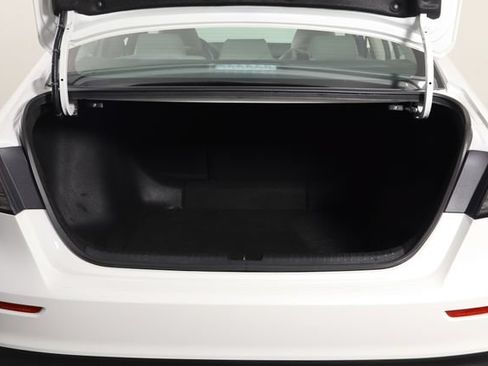 Used 2025 Honda Accord SE image 16
