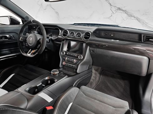 Used 2022 Ford Mustang Shelby GT500 w/ Carbon Fiber Track Pack image 27