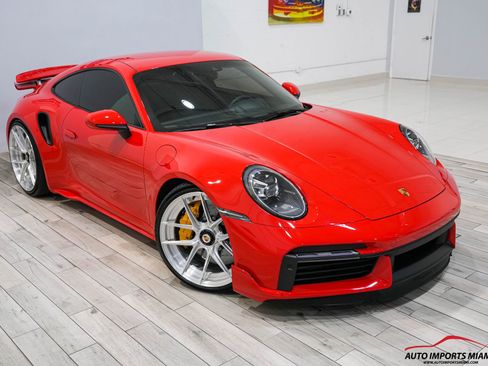 Used 2021 Porsche 911 Turbo S image 31