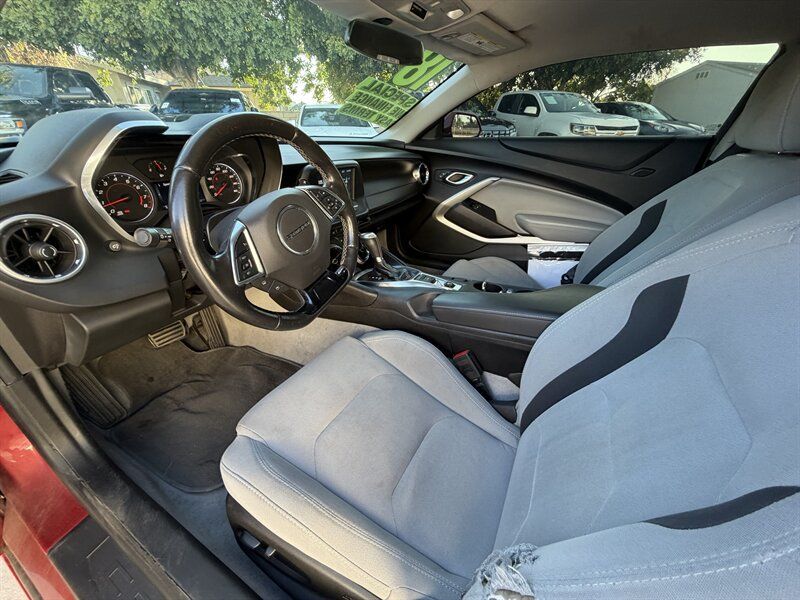 Used 2018 Chevrolet Camaro LT RWD image 12