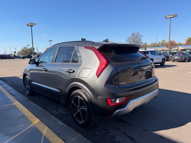 Used 2023 Kia Niro LX FWD image 10