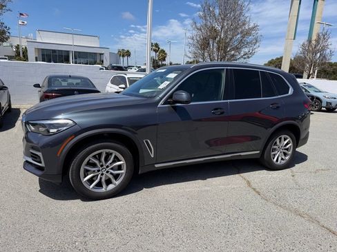 Used 2022 BMW X5 sDrive40i RWD image 2