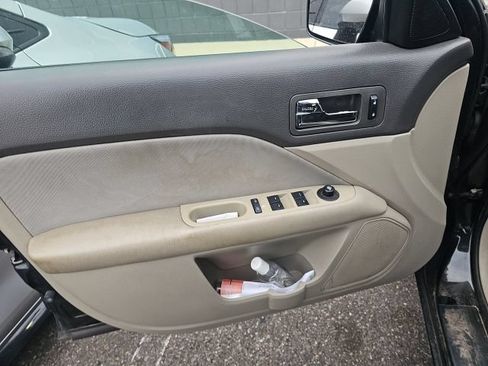 Used 2010 Ford Fusion SE FWD image 15
