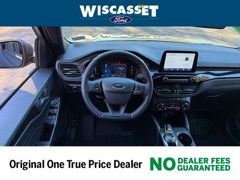 Used 2025 Ford Escape ST-Line w/ Cold Weather Package image 7