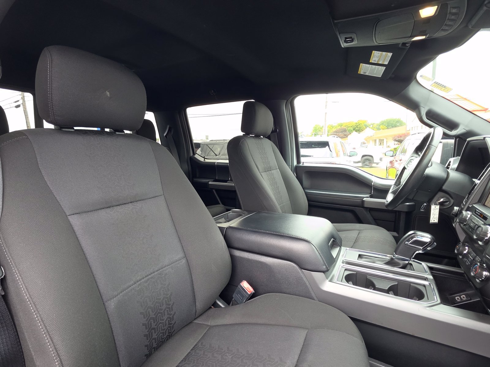 Used 2019 Ford F150 XLT w/ Equipment Group 302A Luxury AWD/4WD image 32