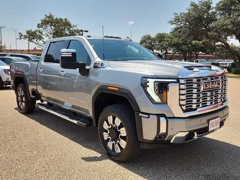 Used 2025 GMC Sierra 2500 Denali w/ Denali Reserve Package AWD/4WD image 7