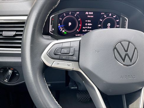 Certified 2022 Volkswagen Atlas SE FWD image 18