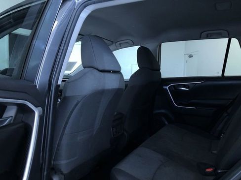 Used 2022 Toyota RAV4 XLE image 12